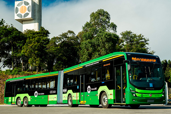 Marcopolo entrega ônibus elétricos articulados para o BRT de Goiânia, reforçando compromisso com a mobilidade urbana sustentável