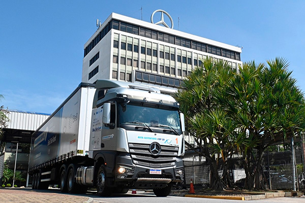 Rota Sustentável COP 30 registra redução de 99% nas emissões de gases de efeito estufa nos testes com biocombustível 100% em motores Mercedes-Benz Euro 6